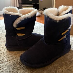Women’s Navy BearPaw Boots - Size 10